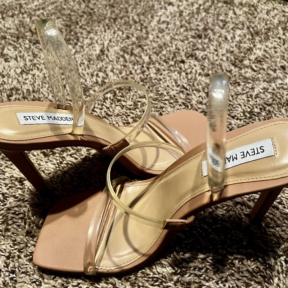 Clear heels - Picture 1 of 3